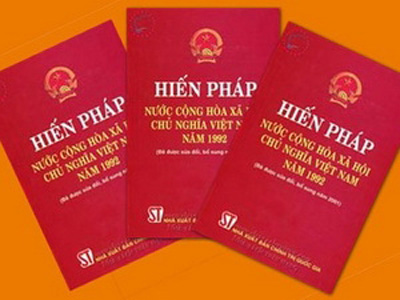 Tại sao cần có hiến pháp? Hiến pháp tồn tại dưới hình thức nào? Hiến pháp xuất hiện từ bao giờ và phát triển như thế nào? Hiến pháp có những chức năng gì ?