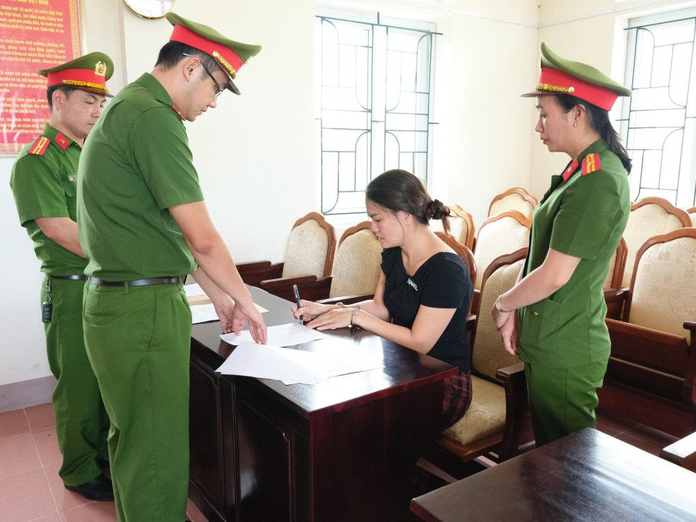 Lừa mua bán đất thu lợi nhuận cao, “quý cô” chiếm đoạt gần 2,7 tỷ đồng