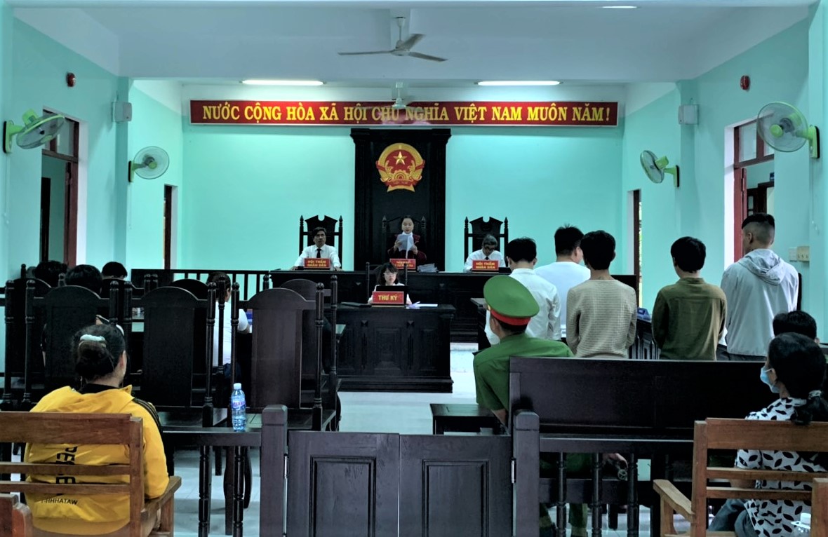 Cựu phó chánh án Bạc Liêu ‘ép nữ bị cáo hối lộ tiền, tình’