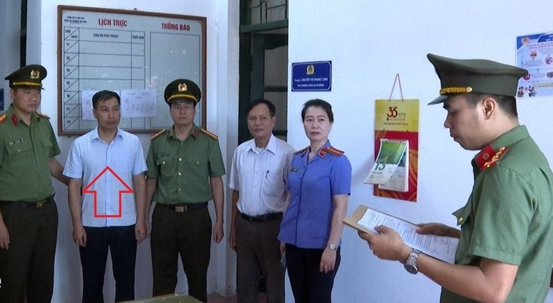 Phê chuẩn Quyết định khởi tố cựu Chủ tịch UBND thị xã Phú Thọ và nhiều thuộc cấp