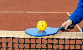 Ở gần sân Pickleball ồn ào suốt ngày: Người dân phải làm gì?